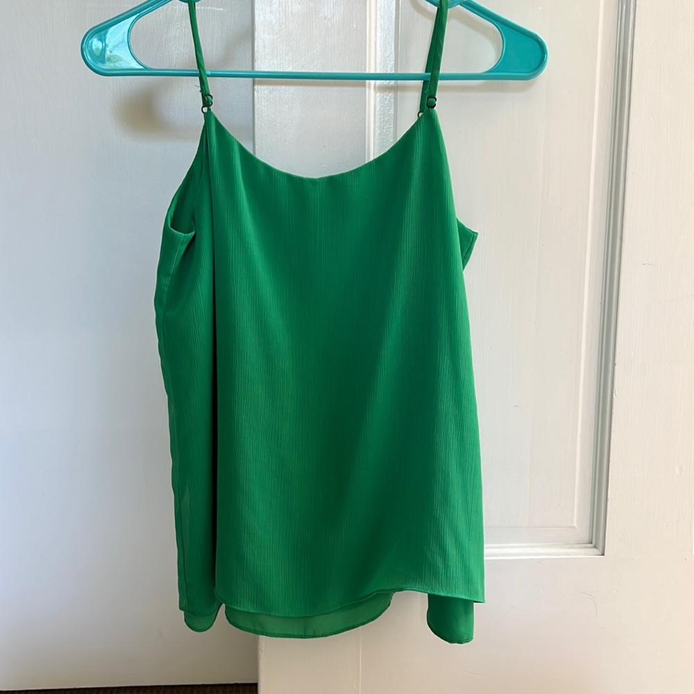 Green tank, adjustable straps